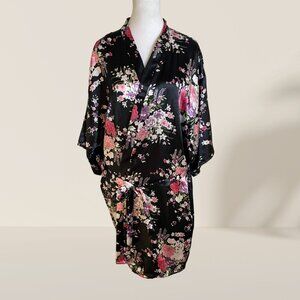 Elegant Black Floral Satin Kimono Robe – L/XL 🌸